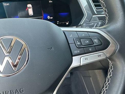 Used 2023 Volkswagen Tiguan SE image 14