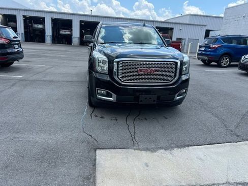 Used 2015 GMC Yukon XL Denali w/ Premium Package AWD/4WD image 6