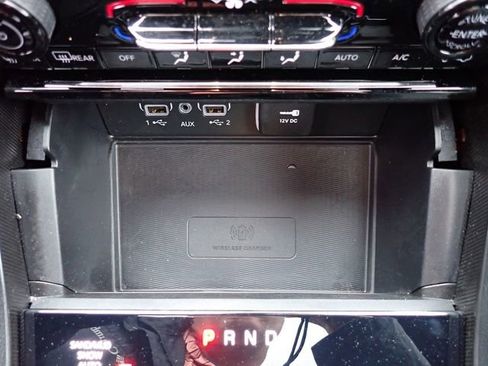 Certified 2024 Jeep Grand Cherokee Limited w/ Luxury Tech Group II image 21