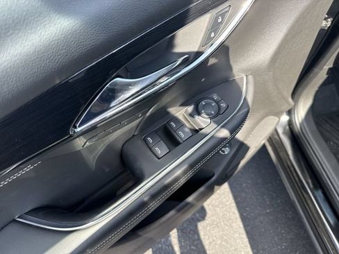 Used 2023 Buick Envision Essence FWD image 17