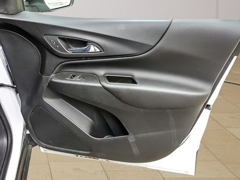 Used 2022 Chevrolet Equinox LT FWD image 25