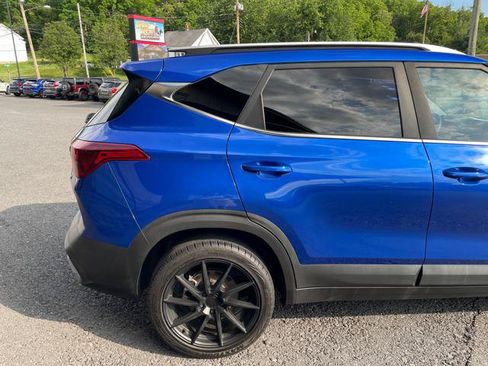 Used 2021 Kia Seltos S AWD/4WD image 8