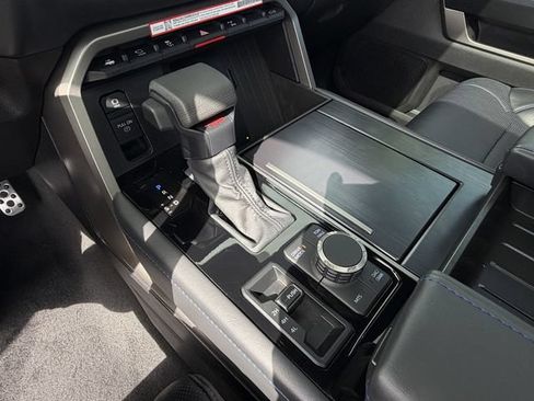 Certified 2026 Toyota Tundra Platinum w/ TRD Off-Road Package AWD/4WD image 19