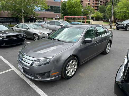 Used 2011 Ford Fusion SE w/ 201A Rapid Spec Order Code FWD image 3
