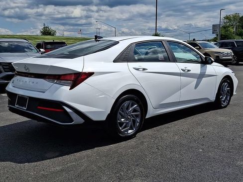 Used 2024 Hyundai Elantra SEL FWD image 6
