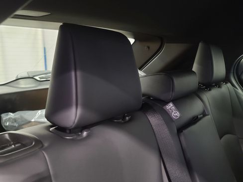 Certified 2026 Lexus UX 300h FWD w/ Accessory Package (2T) image 39