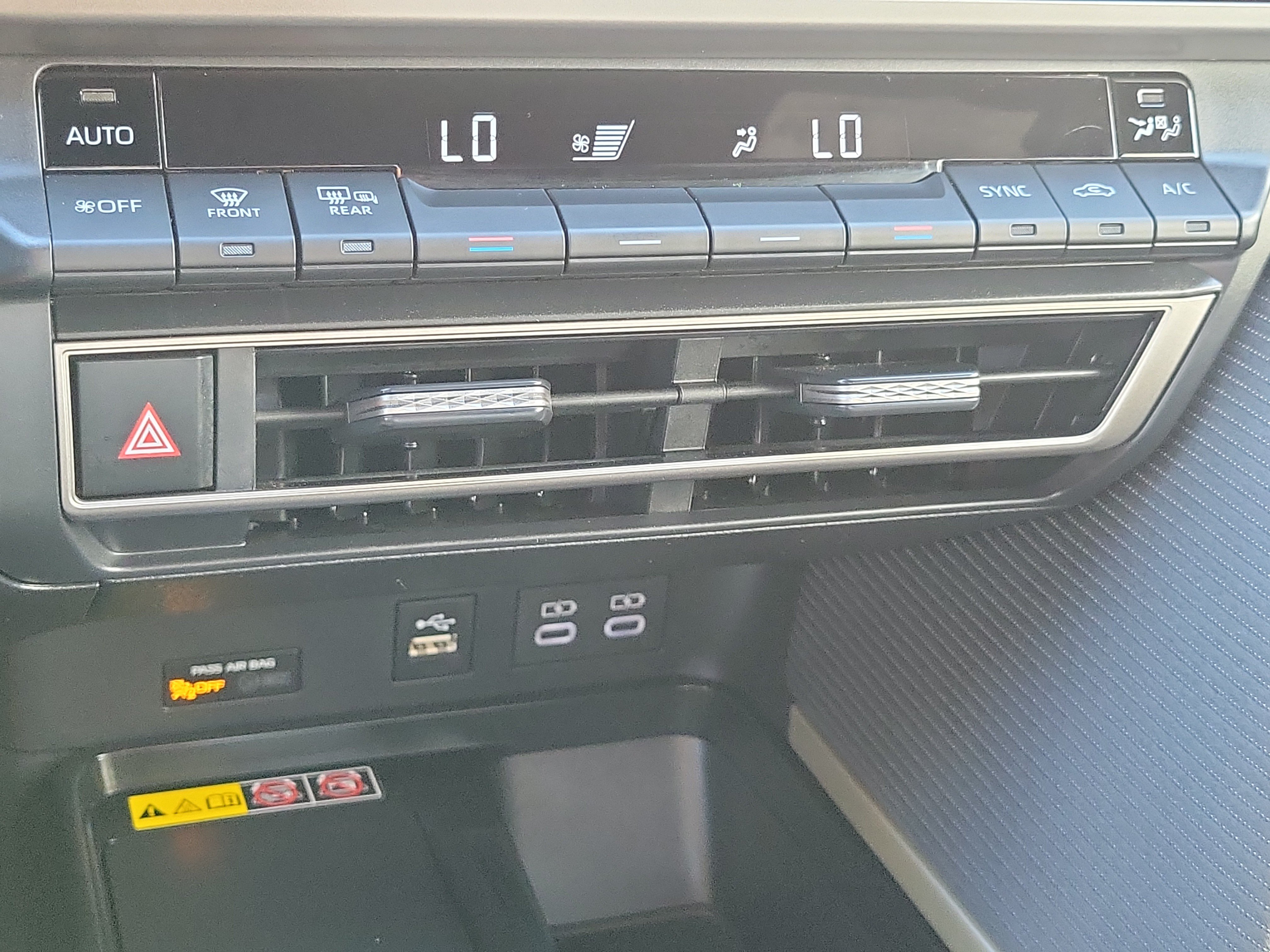 Used 2026 Toyota Camry SE FWD image 25