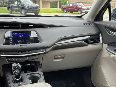Used 2023 Cadillac XT4 Premium Luxury w/ Enhanced Visibility Package AWD/4WD image 16