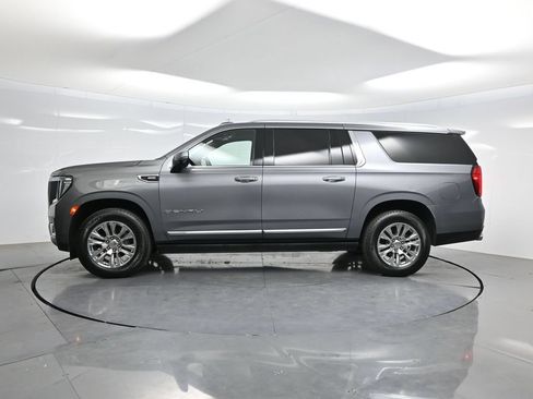 Used 2022 GMC Yukon XL Denali AWD/4WD image 46