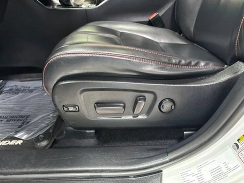 Used 2019 Toyota Highlander SE AWD/4WD image 7