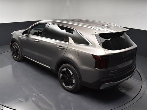 Certified 2025 Kia Sorento EX image 38