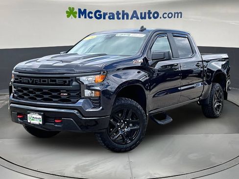 Used 2024 Chevrolet Silverado 1500 Custom Trail Boss AWD/4WD image 3