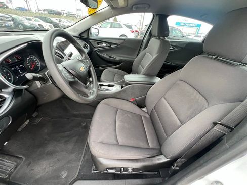 Used 2021 Chevrolet Malibu LT image 19
