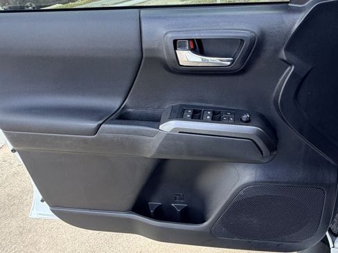 Used 2022 Toyota Tacoma TRD Sport w/ Technology Package RWD image 26