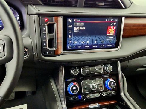Used 2023 GMC Yukon Denali Ultimate AWD/4WD image 17