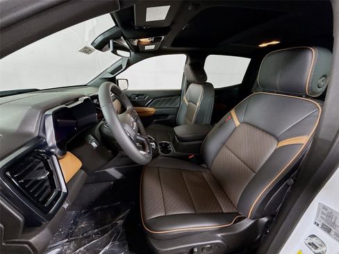 New 2026 GMC Canyon AT4 w/ Technology Plus Package image 16