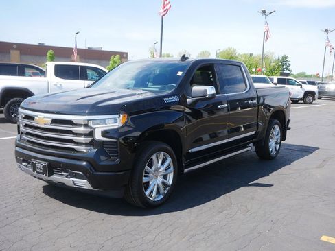 Used 2023 Chevrolet Silverado 1500 High Country w/ High Country Premium Package AWD/4WD image 4
