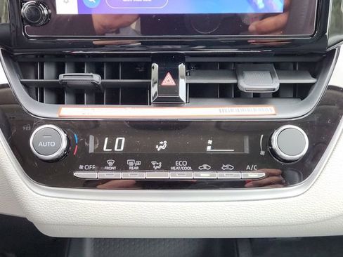 Used 2026 Toyota Corolla LE FWD image 18