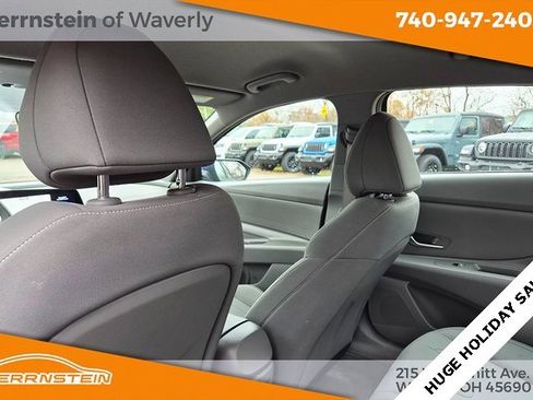 Used 2024 Hyundai Elantra SEL image 23