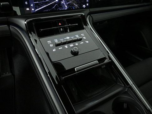 New 2025 Porsche Panamera 4 image 17