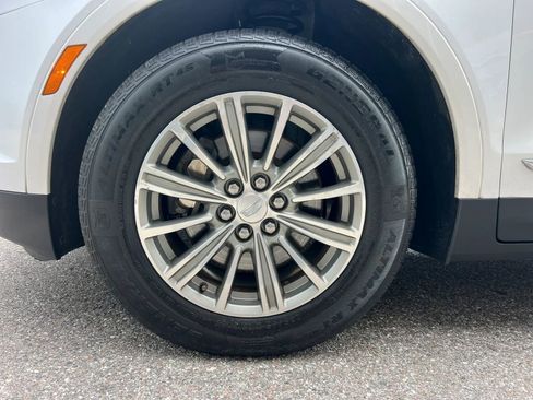Used 2019 Cadillac XT5 Luxury FWD image 21