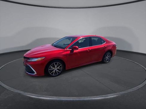 Certified 2024 Toyota Camry XLE w/ Cold Weather Package FWD image 8