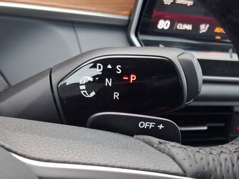 New 2026 Volkswagen Tiguan SEL R-Line image 8