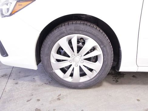 Used 2023 Subaru Impreza 2.0i image 10