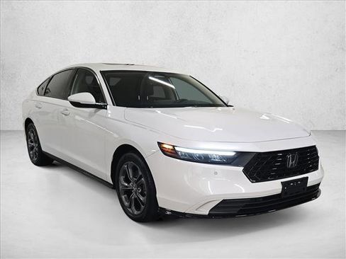 Used 2024 Honda Accord EX-L image 3