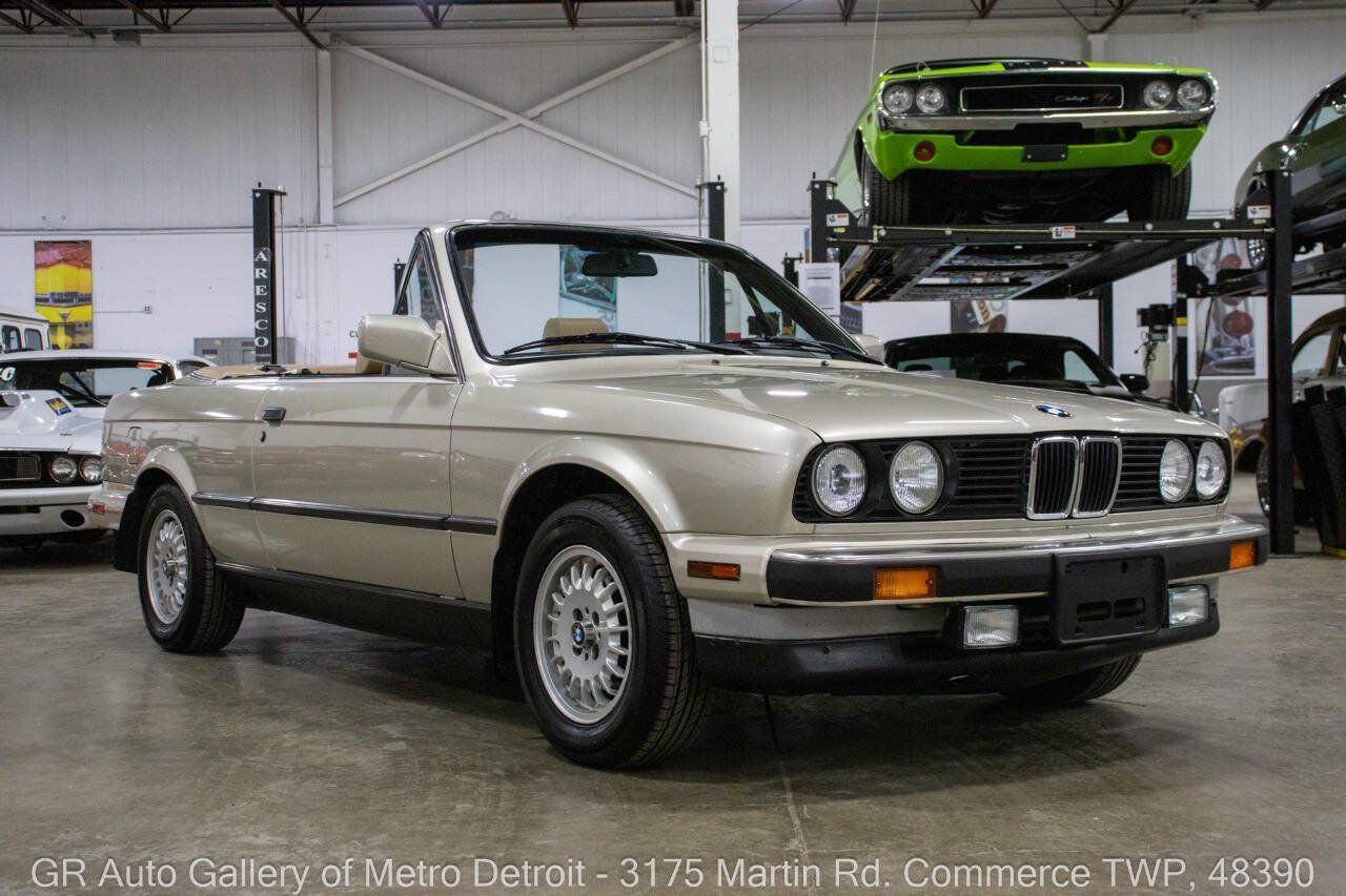 Used 1989 BMW 325i Convertible RWD image 11
