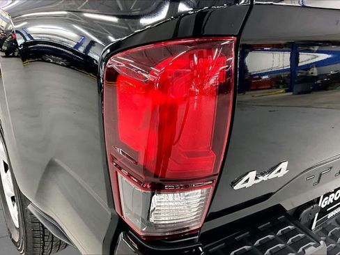 Used 2023 Toyota Tacoma SR AWD/4WD image 29