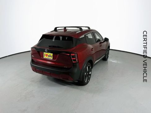 Certified 2025 Nissan Kicks SR FWD image 9