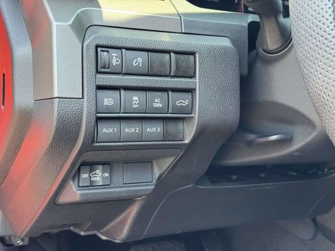 Used 2024 Toyota Tacoma TRD Off-Road w/ TRD Off Road Premium Package AWD/4WD image 10