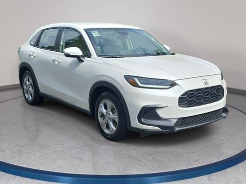 Certified 2024 Honda HR-V LX image 3