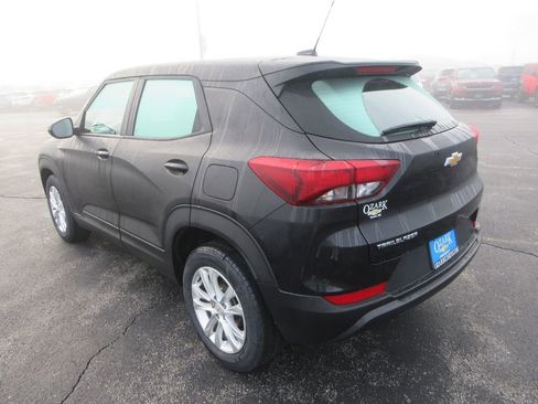 Used 2023 Chevrolet TrailBlazer LS image 3