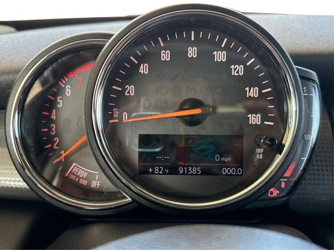 Used 2018 MINI Cooper 4-Door Hardtop FWD image 16