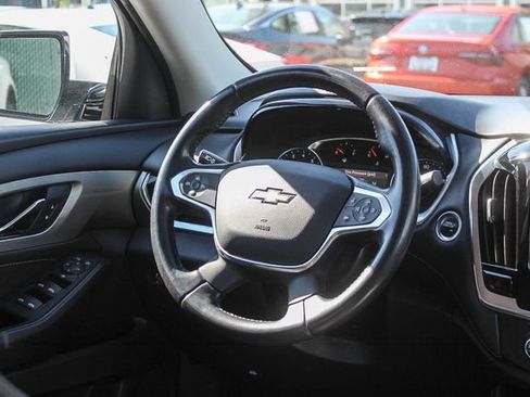 Used 2020 Chevrolet Traverse LT FWD image 19