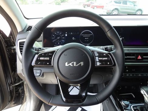 Used 2024 Kia Seltos SX w/ SX Sunroof Package AWD/4WD image 12