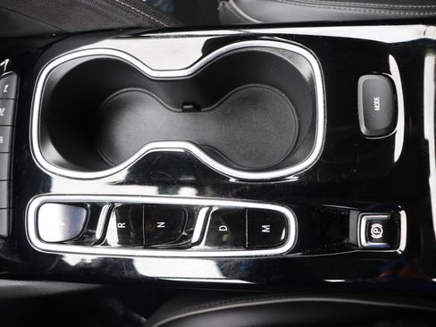 Used 2022 Buick Envision Avenir w/ Technology Package II image 48