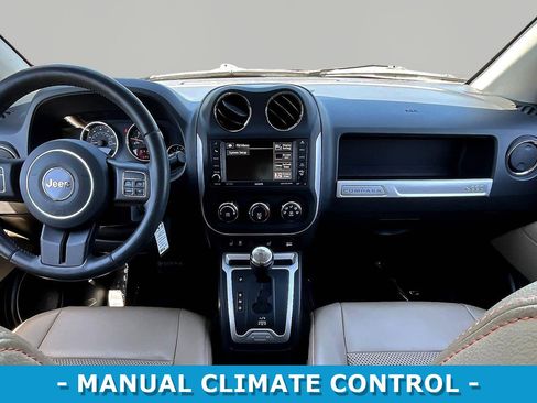 Used 2014 Jeep Compass Latitude w/ Sun/Sound Group AWD/4WD image 7