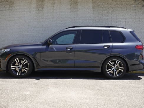 Used 2022 BMW X7 M50i AWD/4WD image 4