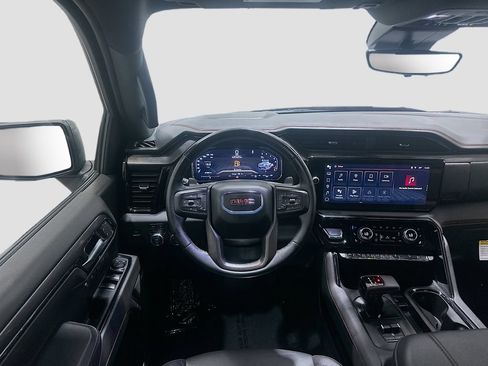 Used 2024 GMC Sierra 1500 AT4 w/ Technology Package AWD/4WD image 23