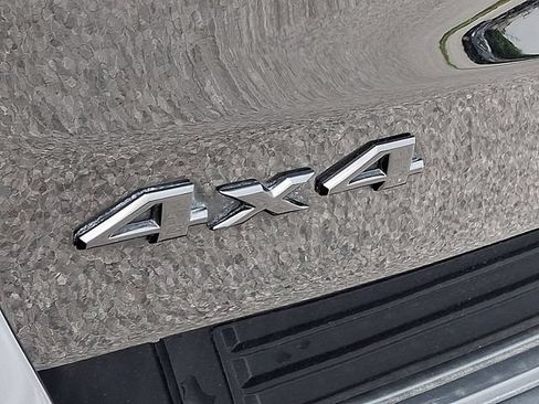 Used 2021 Jeep Grand Cherokee Laredo X AWD/4WD image 30