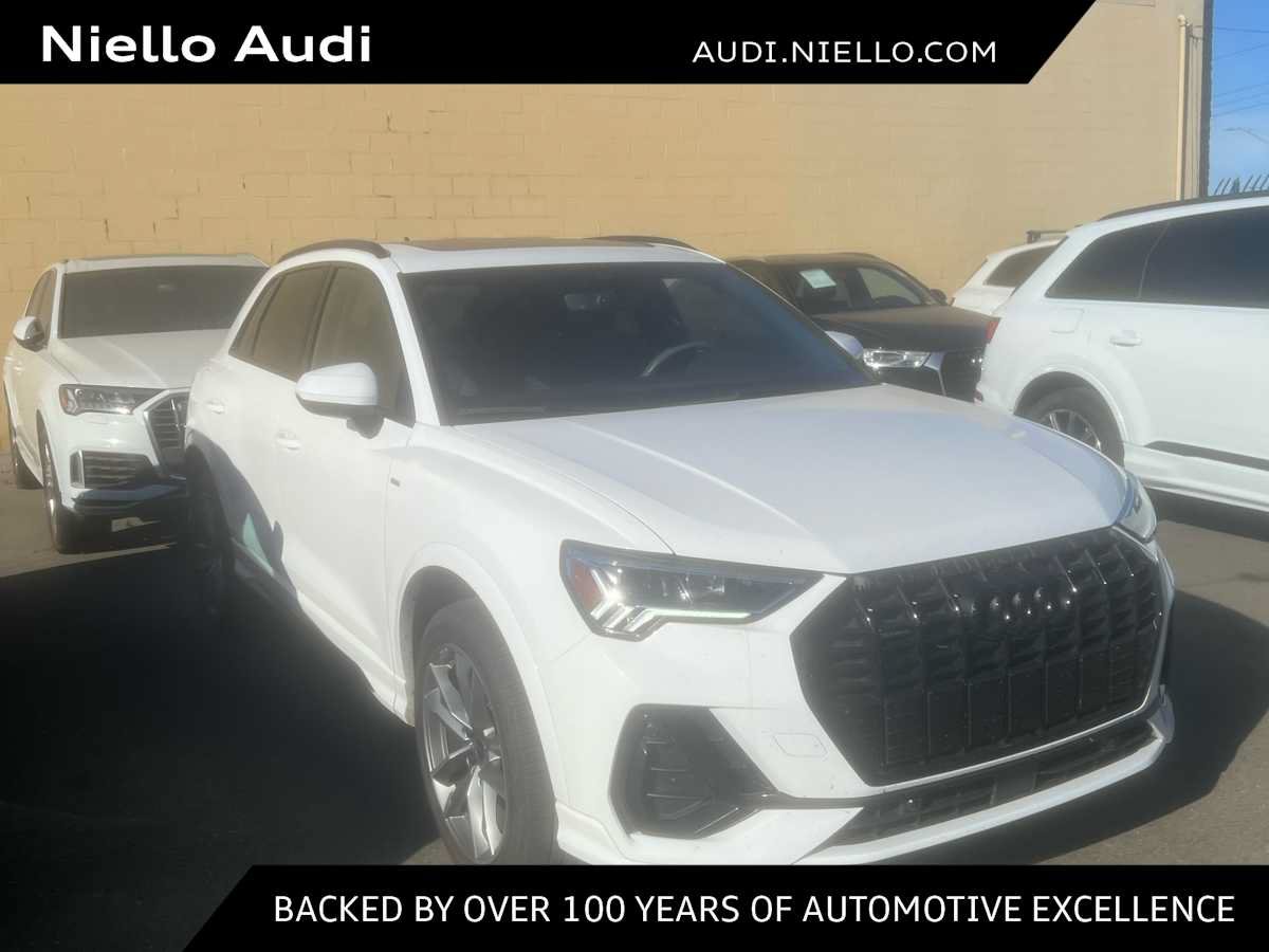 Used 2024 Audi Q3 2.0T Premium Plus w/ Premium Plus Package AWD/4WD image 1