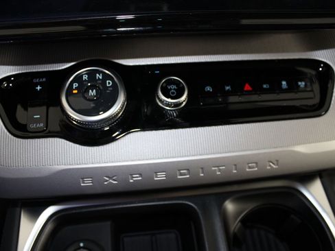 New 2026 Ford Expedition Active image 51