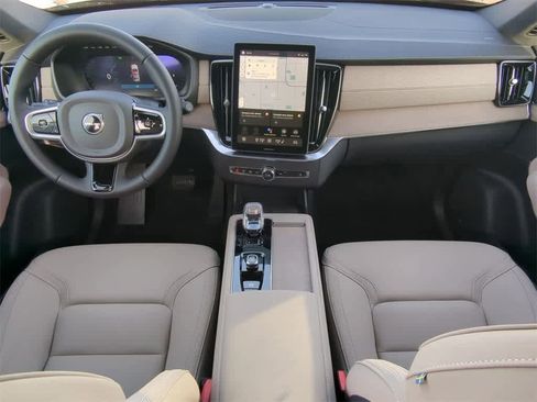 New 2026 Volvo XC90 B5 Core w/ Protection Package Premier image 14