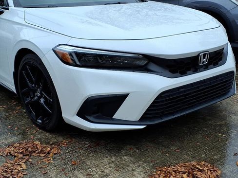 Used 2023 Honda Civic Sport image 10