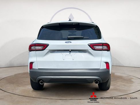 Used 2025 Ford Escape ST-Line FWD image 4