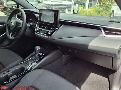 Used 2025 Toyota Corolla SE FWD image 11