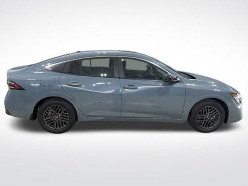 New 2026 Nissan Sentra SV w/ SV Convenience Package image 6